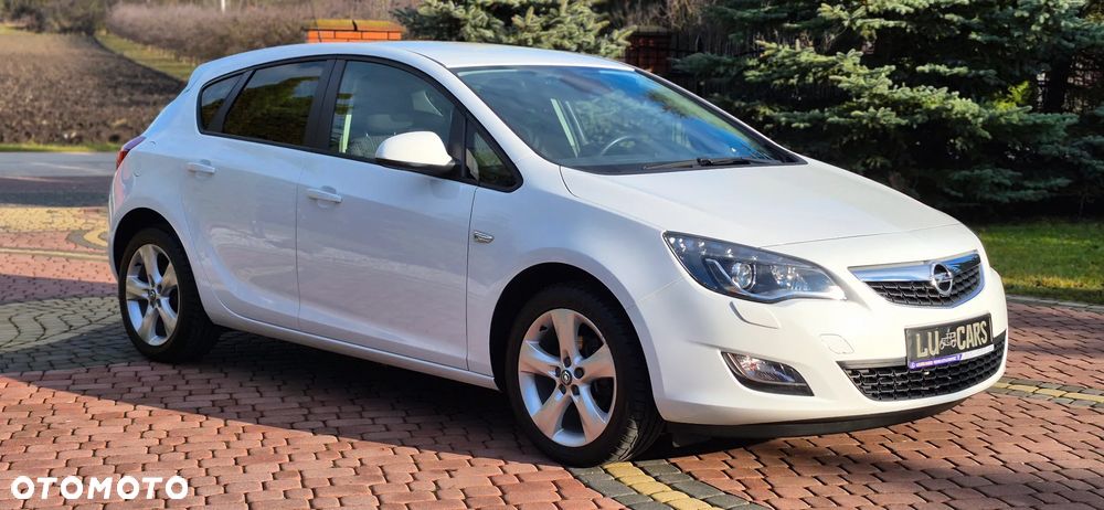 Opel Astra 1.4 ecoFLEX Cosmo - 32