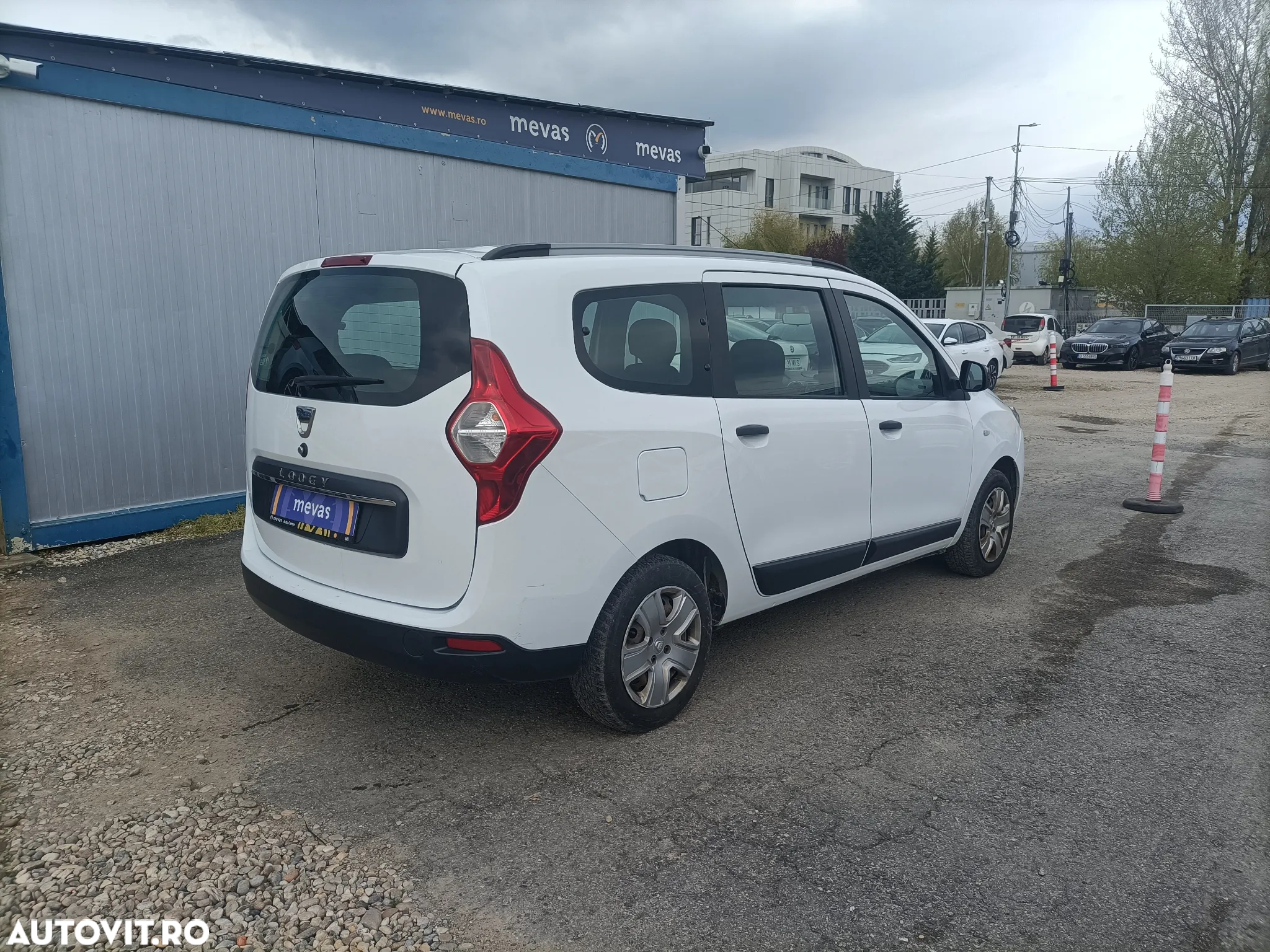 Dacia Lodgy 1.5 Blue dCi Laureate - 4