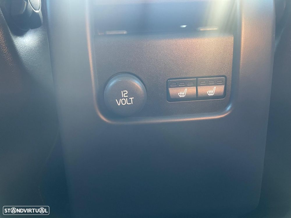 Volvo V60 D6 Twin Engine Geartronic Momentum — fotografia 12