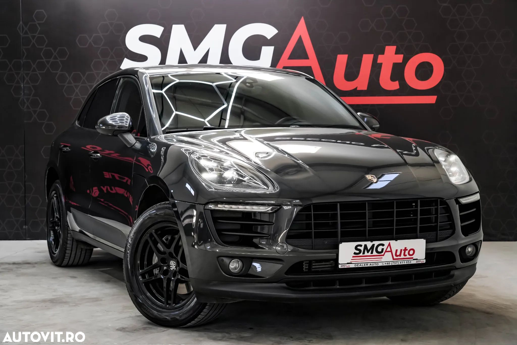 Porsche Macan - 1