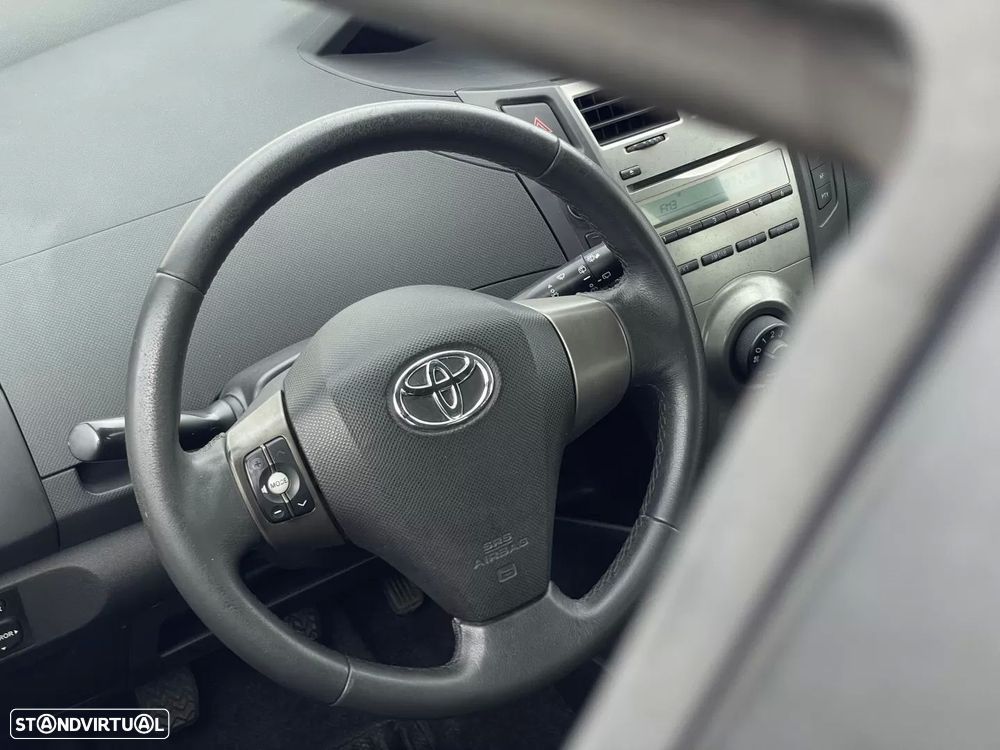 Toyota Yaris 1.0 VVT-i ACtive+AC - 19