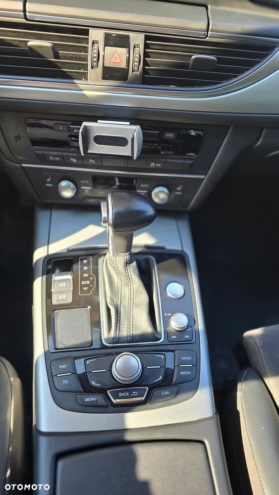 Audi A6 Avant 3.0 TDI Multitronic - 26