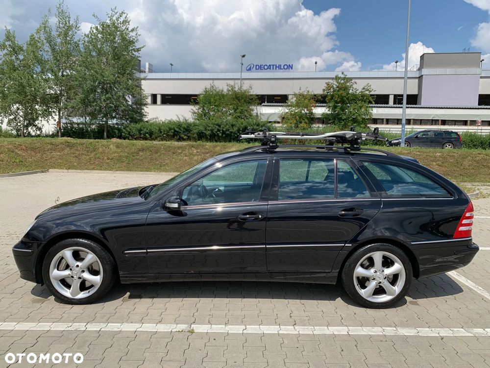 Mercedes-Benz Klasa C 350 T Avantgarde 4-Matic - 13