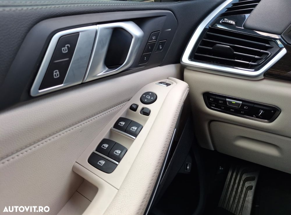 BMW X5 xDrive45e - 32