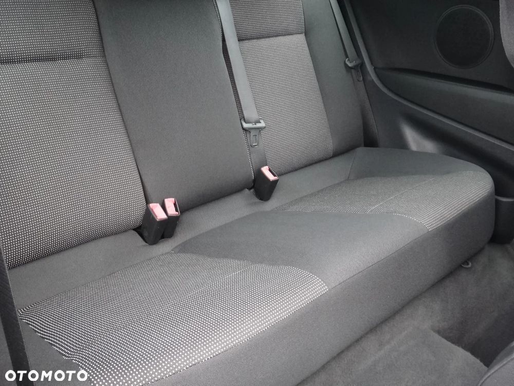 Opel Astra III GTC 1.8 Sport - 30