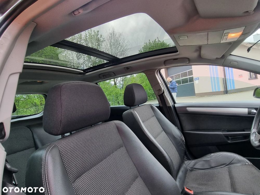 Opel Astra 2.0 T Cosmo - 2