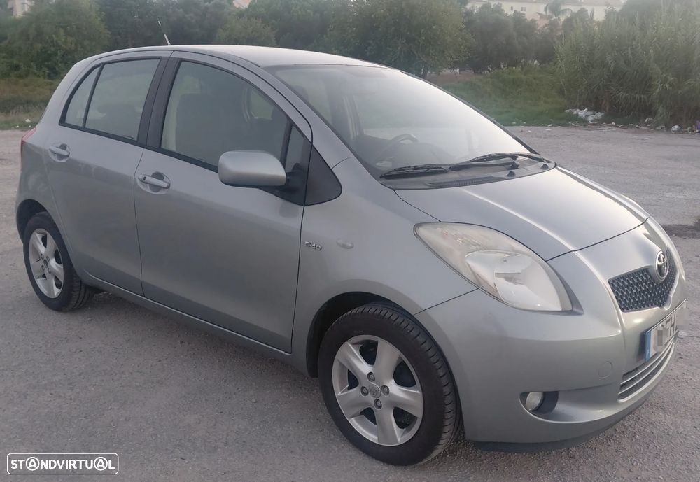 Toyota Yaris 1.4 D-4D Sol High Pack - 4
