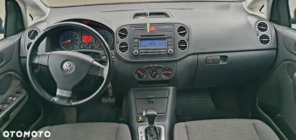 Volkswagen Golf Plus 1.6 Comfortline Tiptr - 9