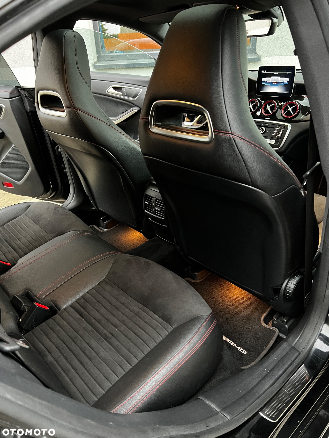 Mercedes-Benz CLA AMG 45 4-Matic - 11