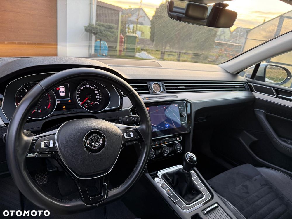Volkswagen Passat 1.8 TSI BMT Highline - 9