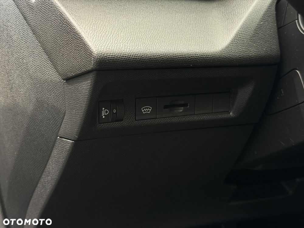 Peugeot 308 1.5 BlueHDi Allure Pack S&S EAT8 - 23