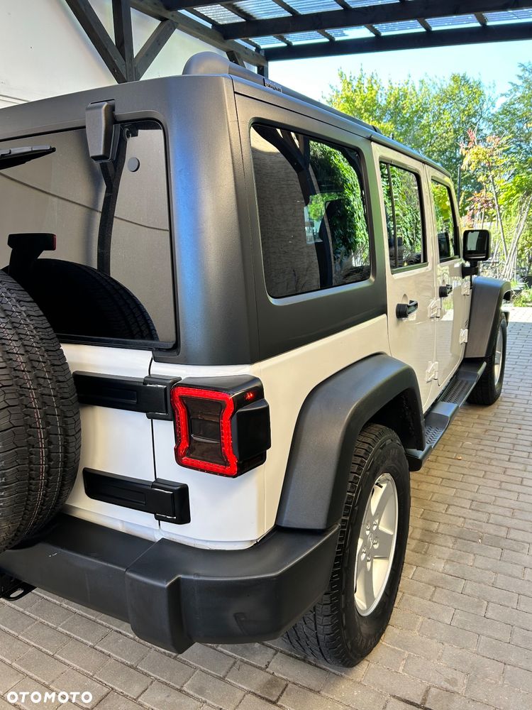 Jeep Wrangler - 7