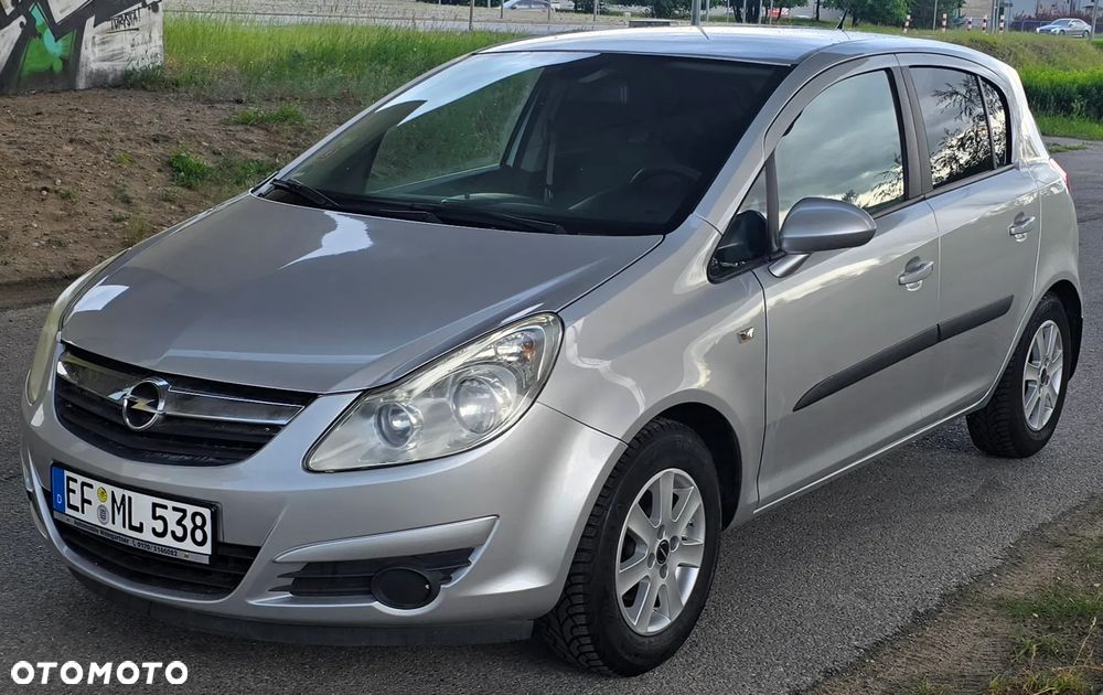 Opel Corsa 1.4 16V Cosmo - 8