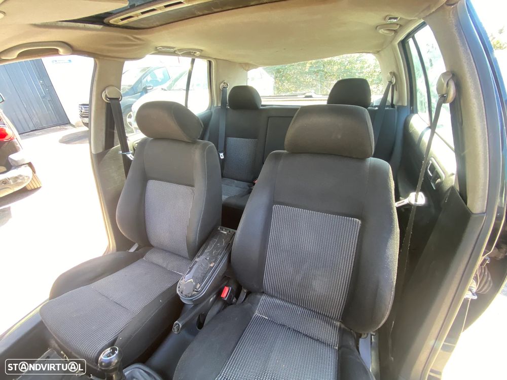 VW Golf 1.6i Highline - 7