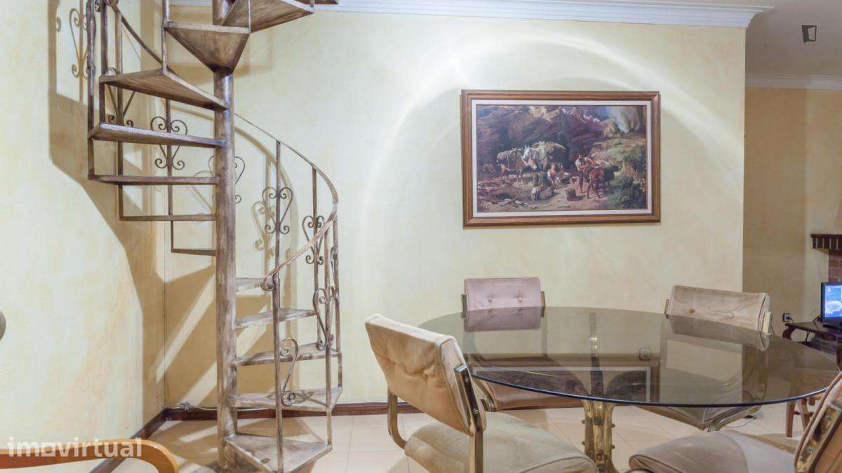 Quarto - localizado em Maia - Grande imagem: 5/30