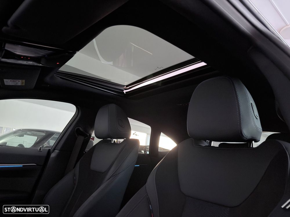 BMW i4 M50 Gran Coupe - 34