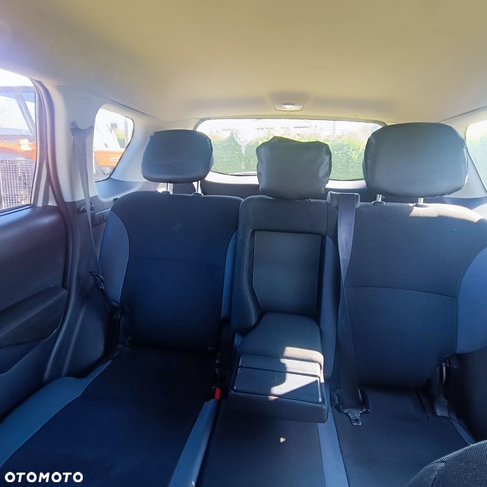Mitsubishi Outlander - 7