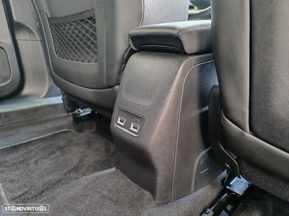 Peugeot e-2008 GT Pack - 34