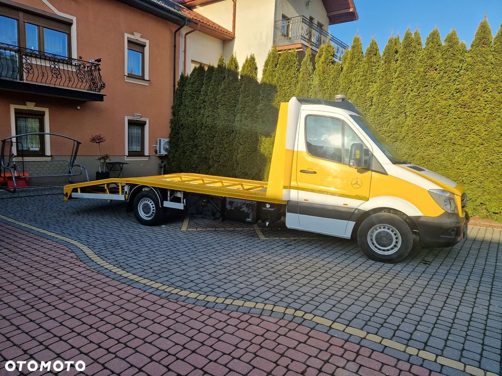 Mercedes-Benz Sprinter - 2