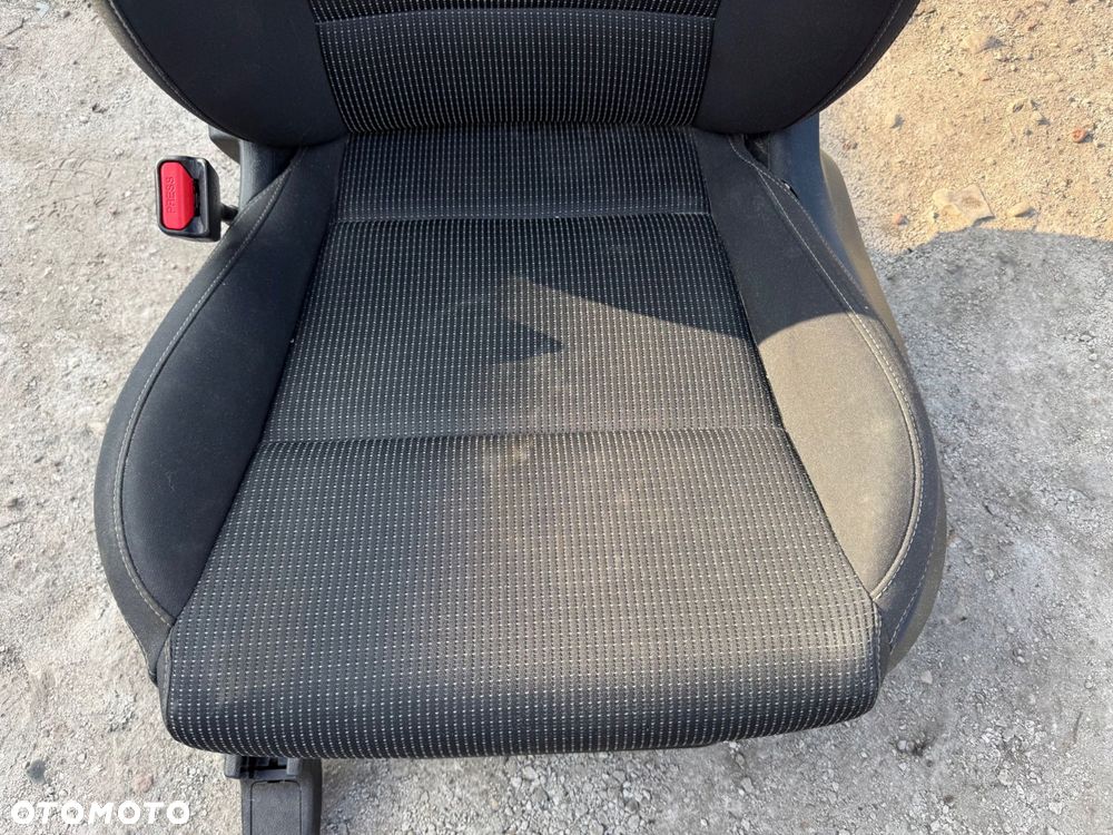 kia sportage 4 iv fotel kierowcy lewy przód przedni materiał - 2