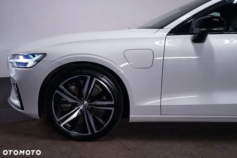 Volvo V60 T6 AWD Recharge Geartronic RDesign - 4