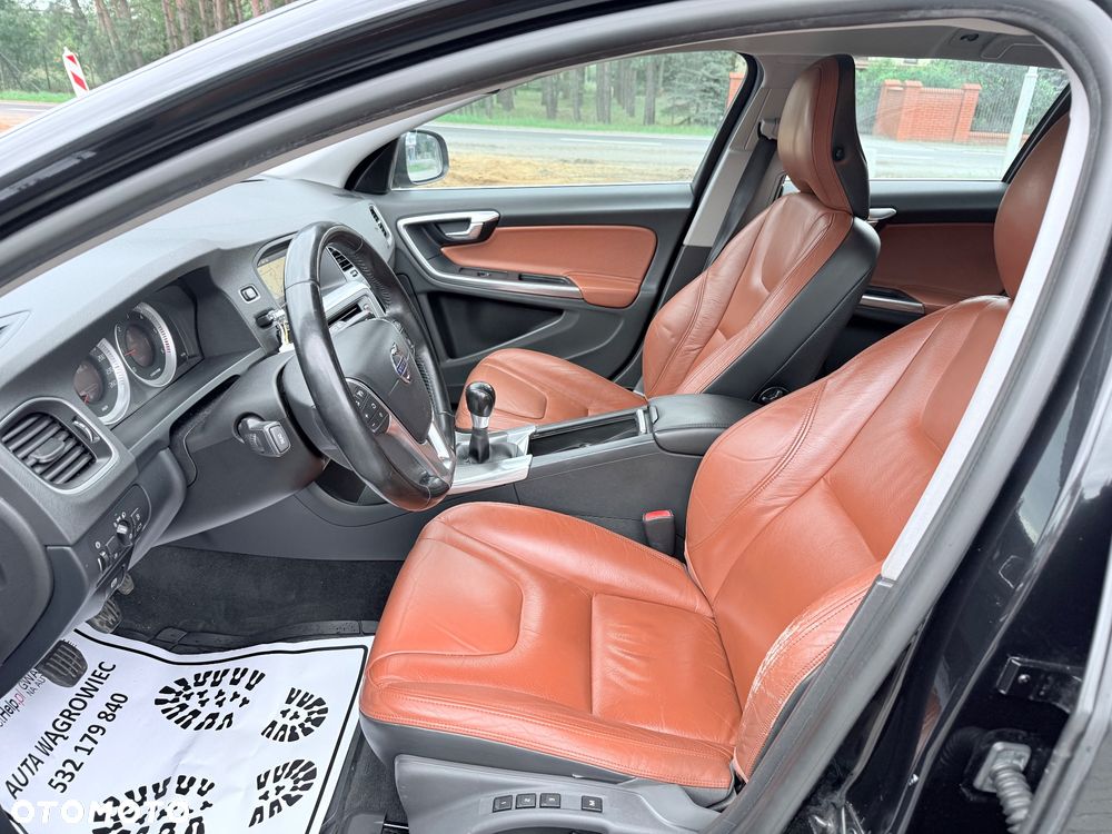Volvo V60 - 16