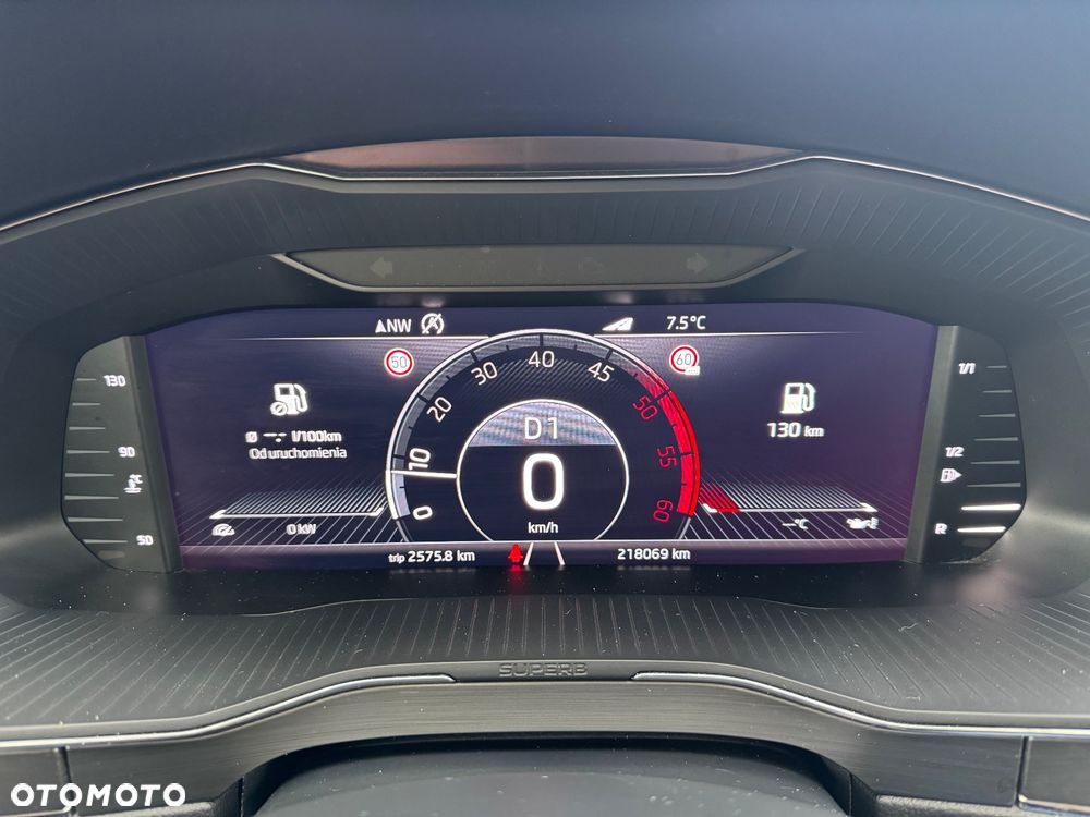 Skoda Superb 2.0 TDI SCR 4x4 Scout DSG - 13