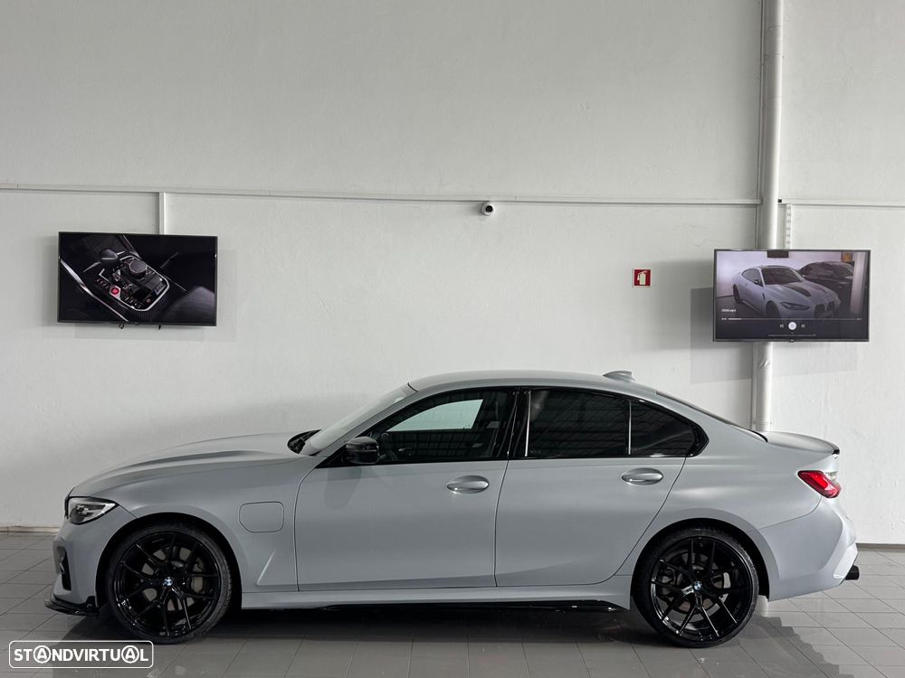 BMW 330 e Pack M Auto - 17