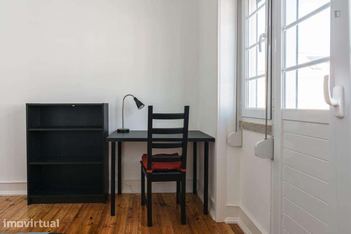 Quarto - localizado em Alameda Lisbon - Grande imagem: 4/31