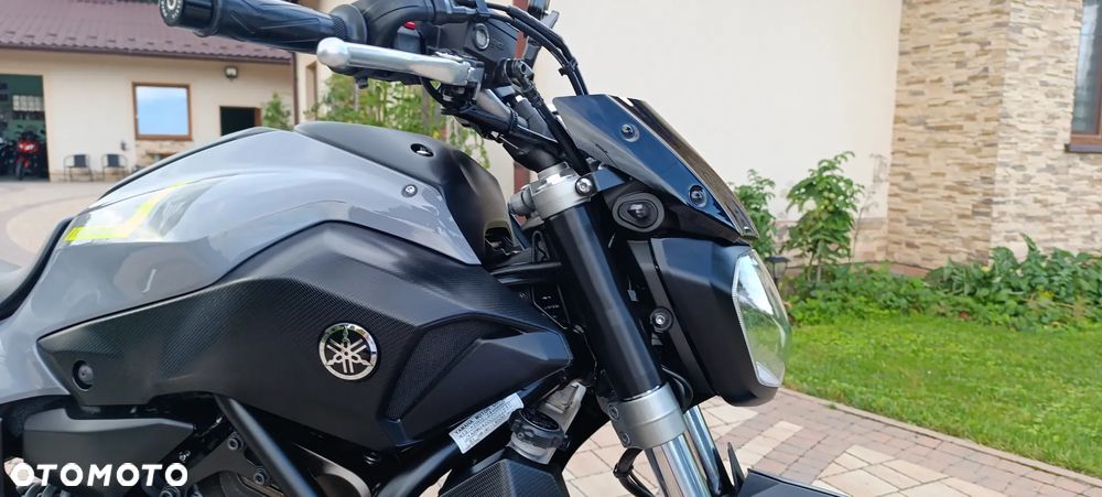 Yamaha MT - 28