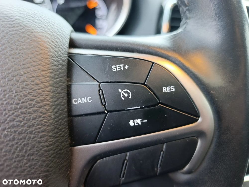 Jeep Grand Cherokee 3.6 V6 Laredo - 25