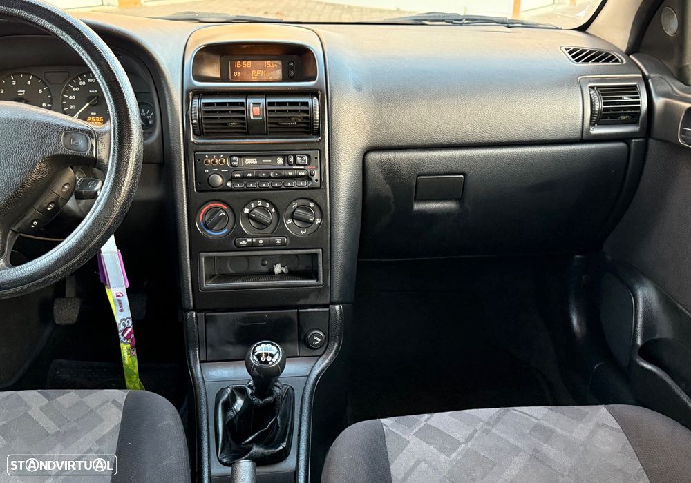 Opel Astra 1.4 Club - 18