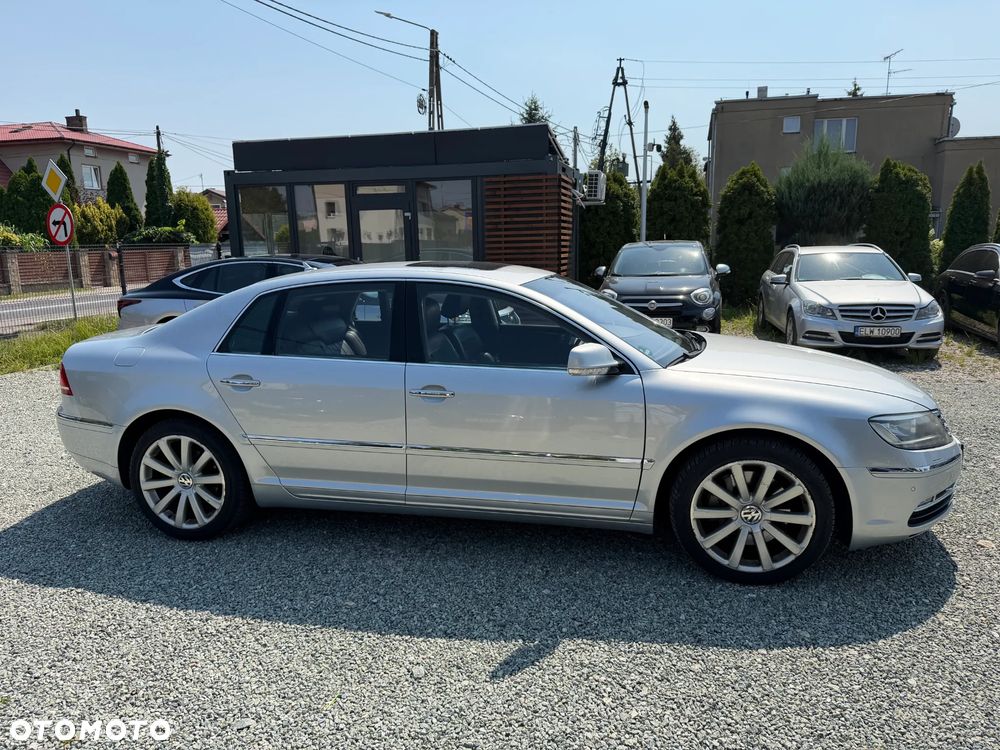 Volkswagen Phaeton 4.2 V8 4MOTION Automatik (5 Sitzer) - 9