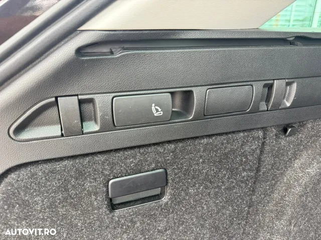 Skoda Superb Combi 2.0 TDI DSG Style - 33