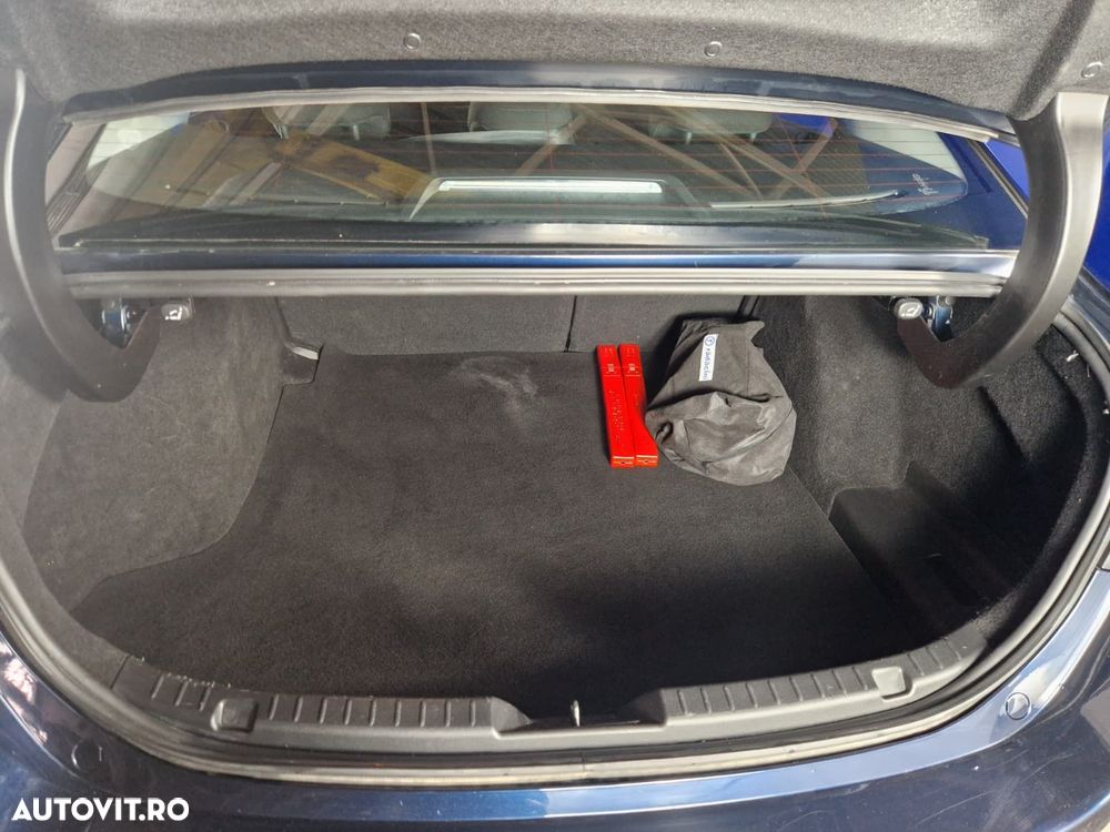 Mazda 3 G150 AT MHEV Plus - 31