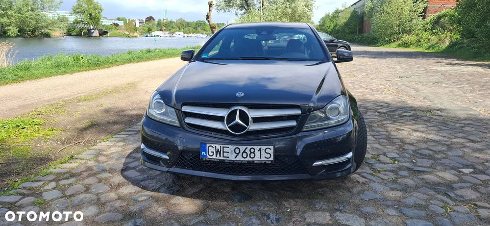 Mercedes-Benz Klasa C 180 Coupe BlueEFFICIENCY 7G-TRONIC - 12