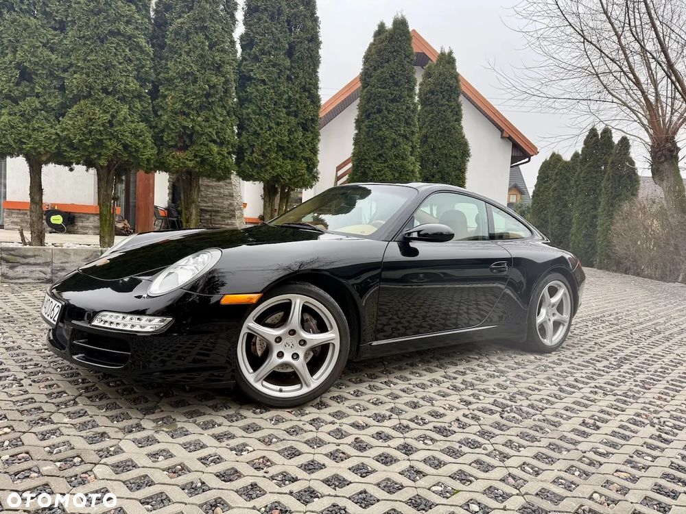 Porsche 911 Carrera - 1