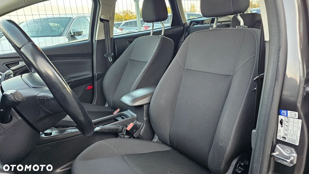 Ford Focus 1.6 Trend - 10