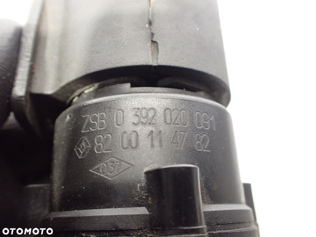 POMPA WODY DODATKOWA RENAULT LAGUNA II  8200114782 - 5