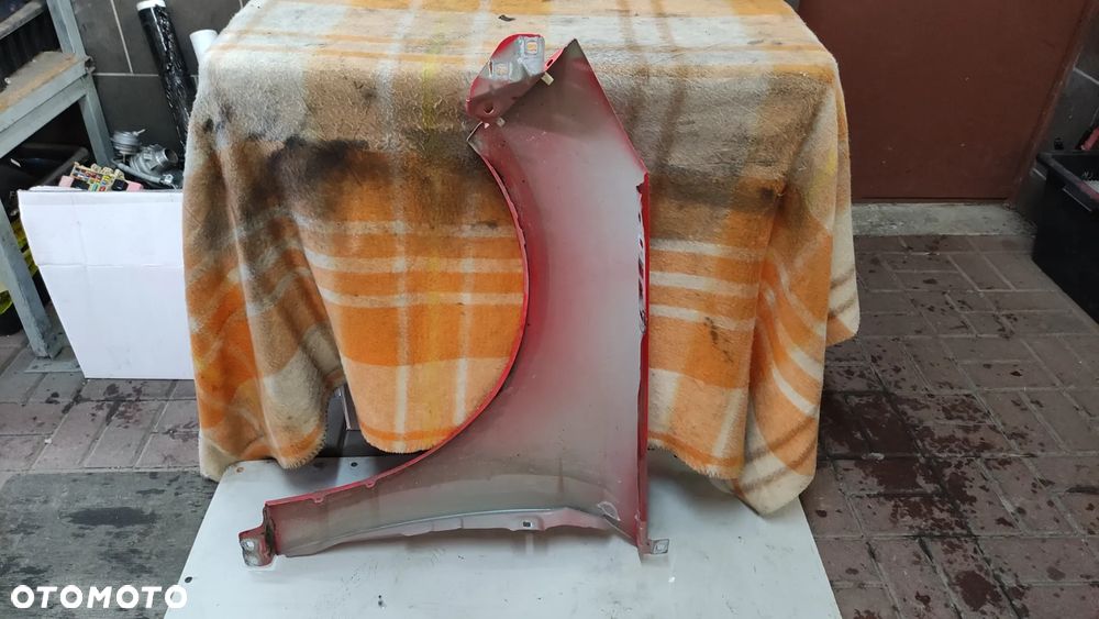 Prawy błotnik Ford Focus MK3 - 2