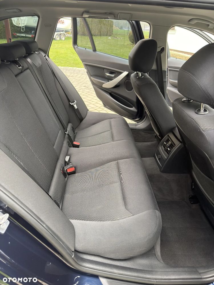 BMW Seria 3 318d DPF - 10