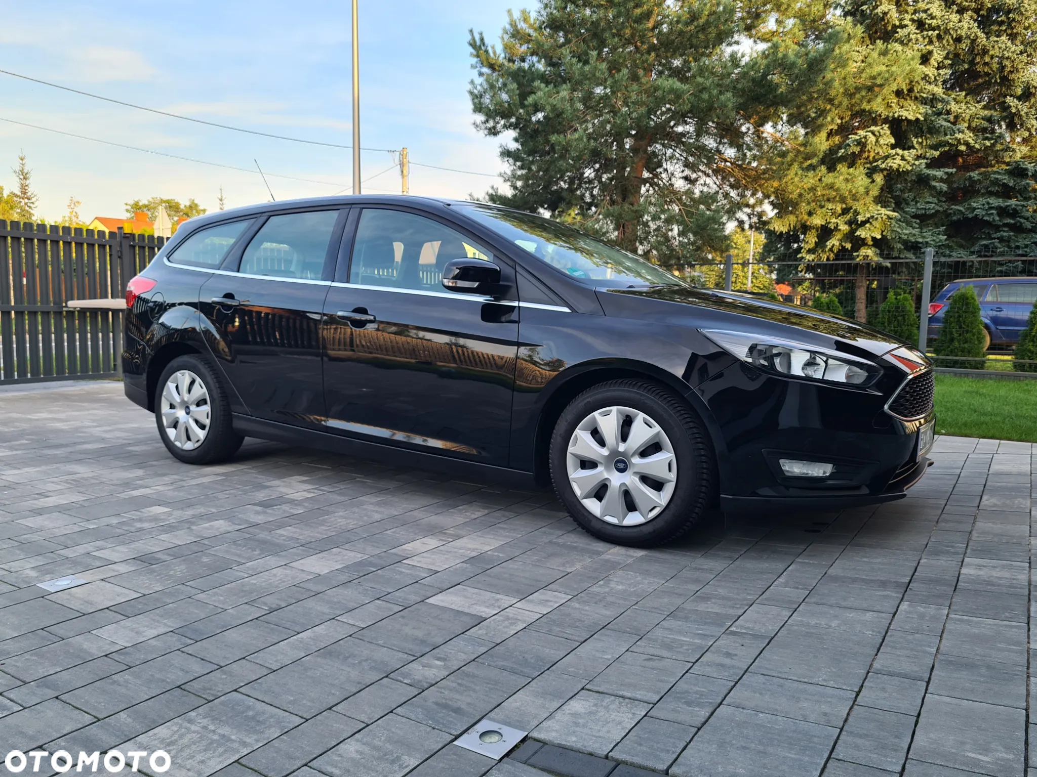 Ford Focus 1.0 EcoBoost Start-Stopp-System Business Edition - 2