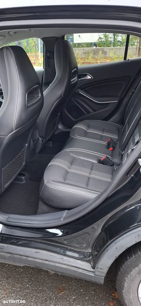 Mercedes-Benz GLA - 6