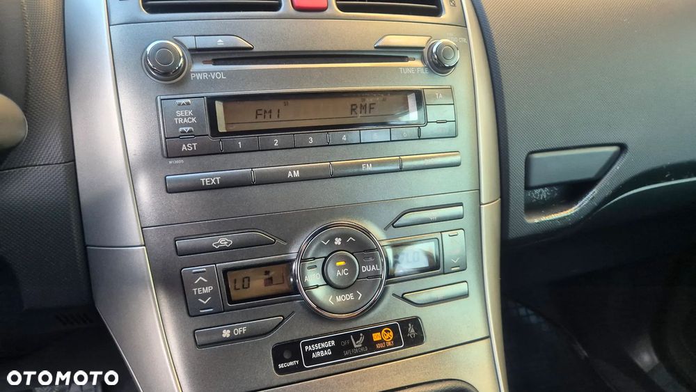 Toyota Auris 1.6 VVT-i Sol - 22