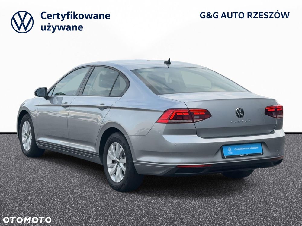 Volkswagen Passat - 3