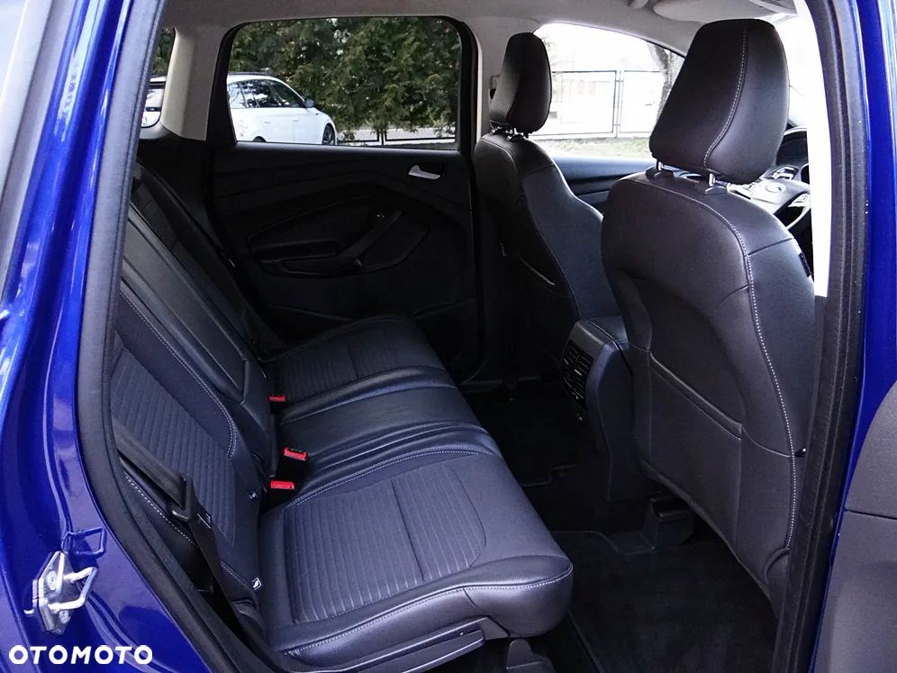 Ford Kuga 1.5 EcoBoost 2x4 Titanium - 37