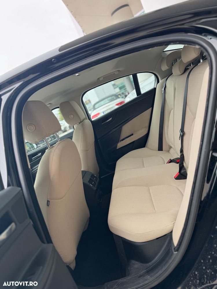 Jaguar XE 20d Aut. Portfolio - 15