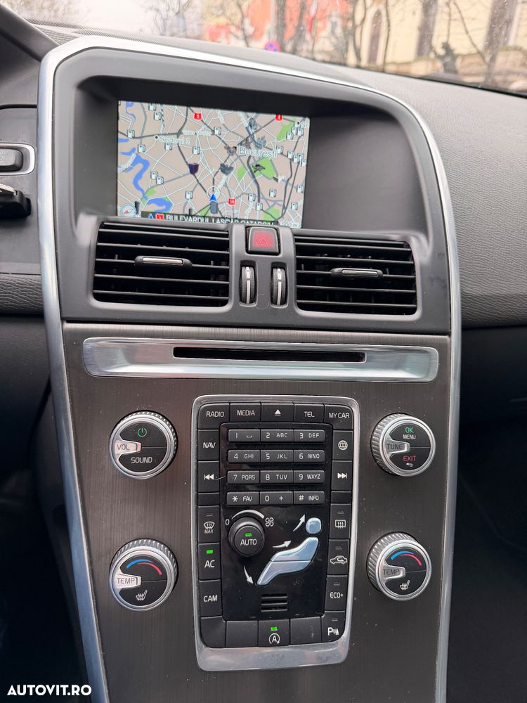 Volvo XC 60 D4 Geartronic Summum - 19