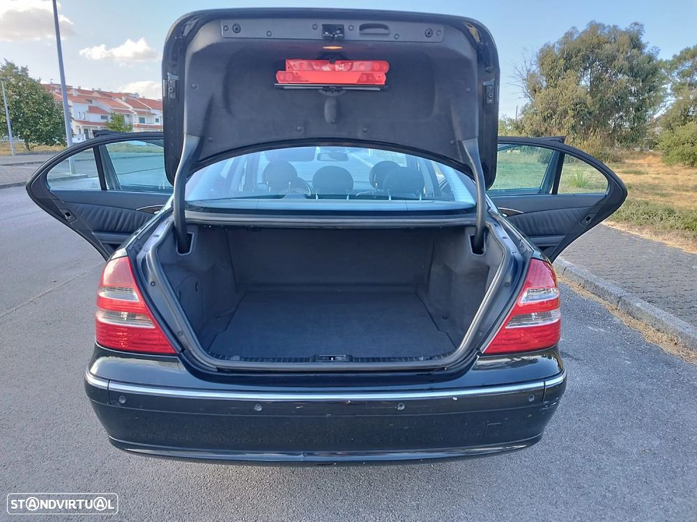 Mercedes-Benz E 320 CDi Avantgarde 4-Matic - 6