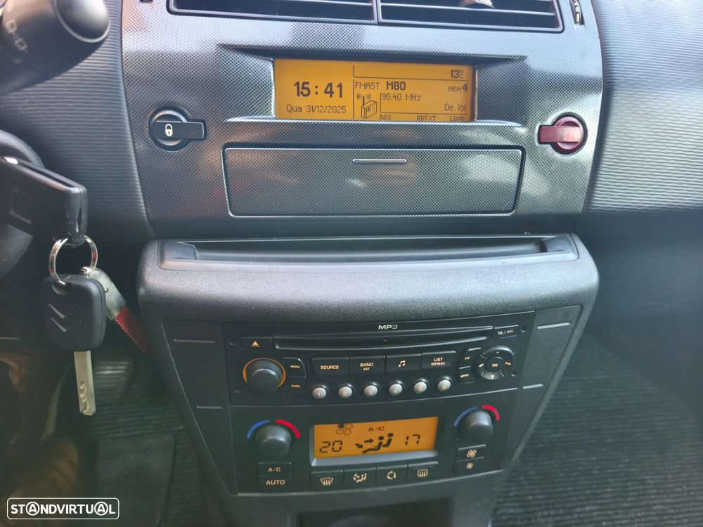 Citroën C4 1.6 HDi VTR Pack - 6